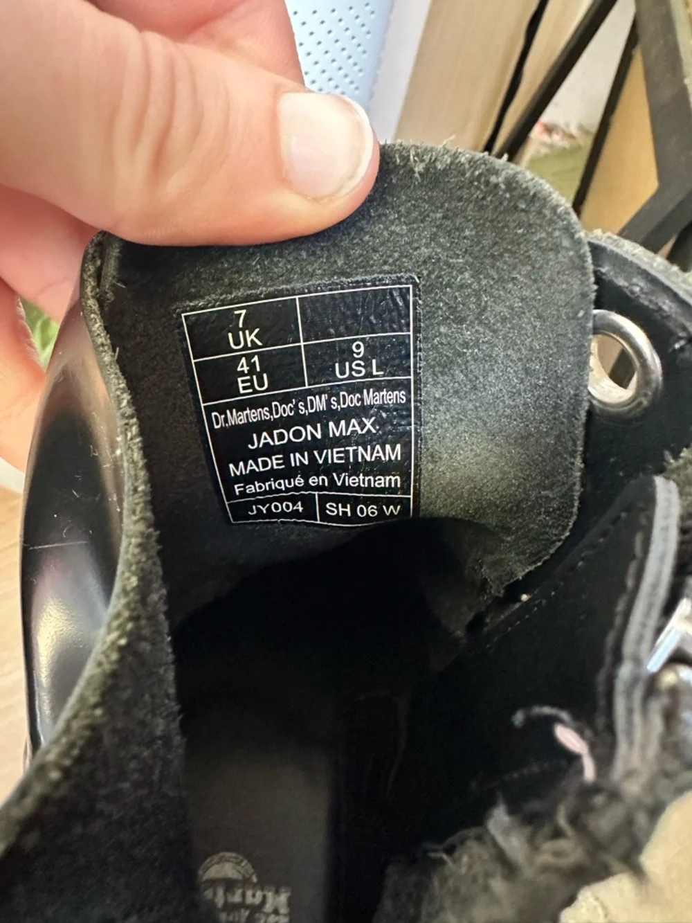 Dr. Marten Jadon Max Boots - Picture 3 of 3